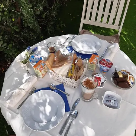 ベッド・アンド・ブレックファスト A Casa Della Nonna