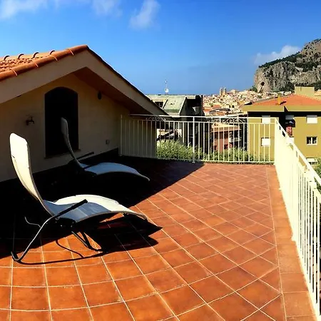 ベッド・アンド・ブレックファスト A Casa Della Nonna チェファル