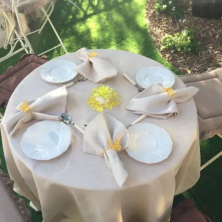 ベッド・アンド・ブレックファスト A Casa Della Nonna