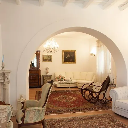 B&B A Casa Della Nonna 4*